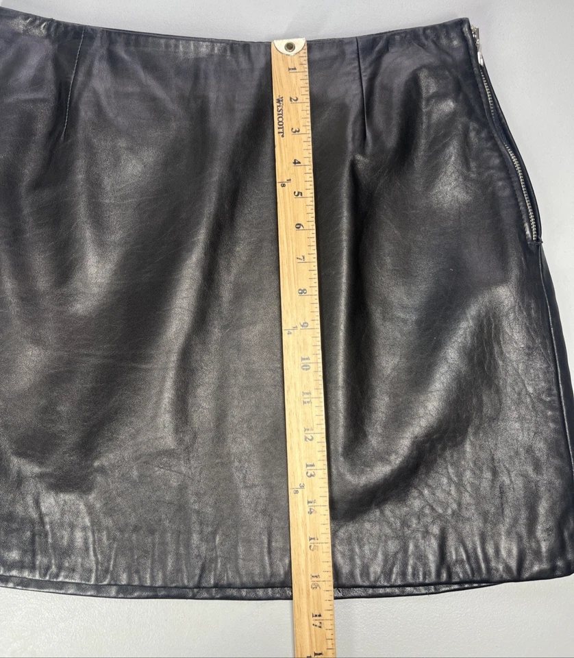 Мини-юбка из натуральной кожи Banana Republic размер 12 черная сбоку на молнии Rock Edgy - Изображение 4 из 4