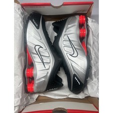 Nike Shox R4 Negro Metálico Plateado HQ1988 002 Talla 8 Nuevo