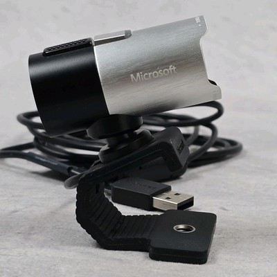 Microsoft LifeCam Studio Model 1425 Full HD 1080p USB Webcam + Pouch