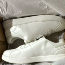 White Low Top Lace Up Athletic Sneakers Casual Solid Pattern Men