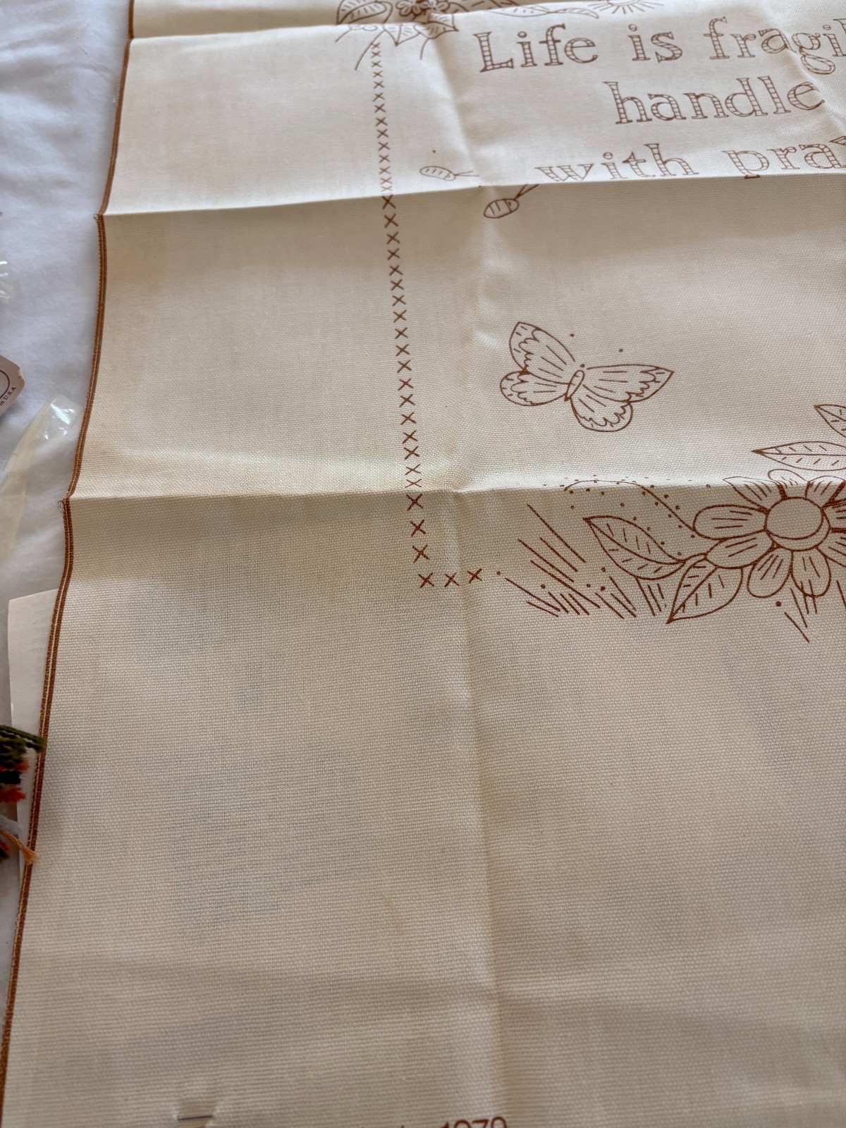 VTG Creative Circle Life is Fragile Handle w/ Prayer Crewel Embroidery Kit 1004