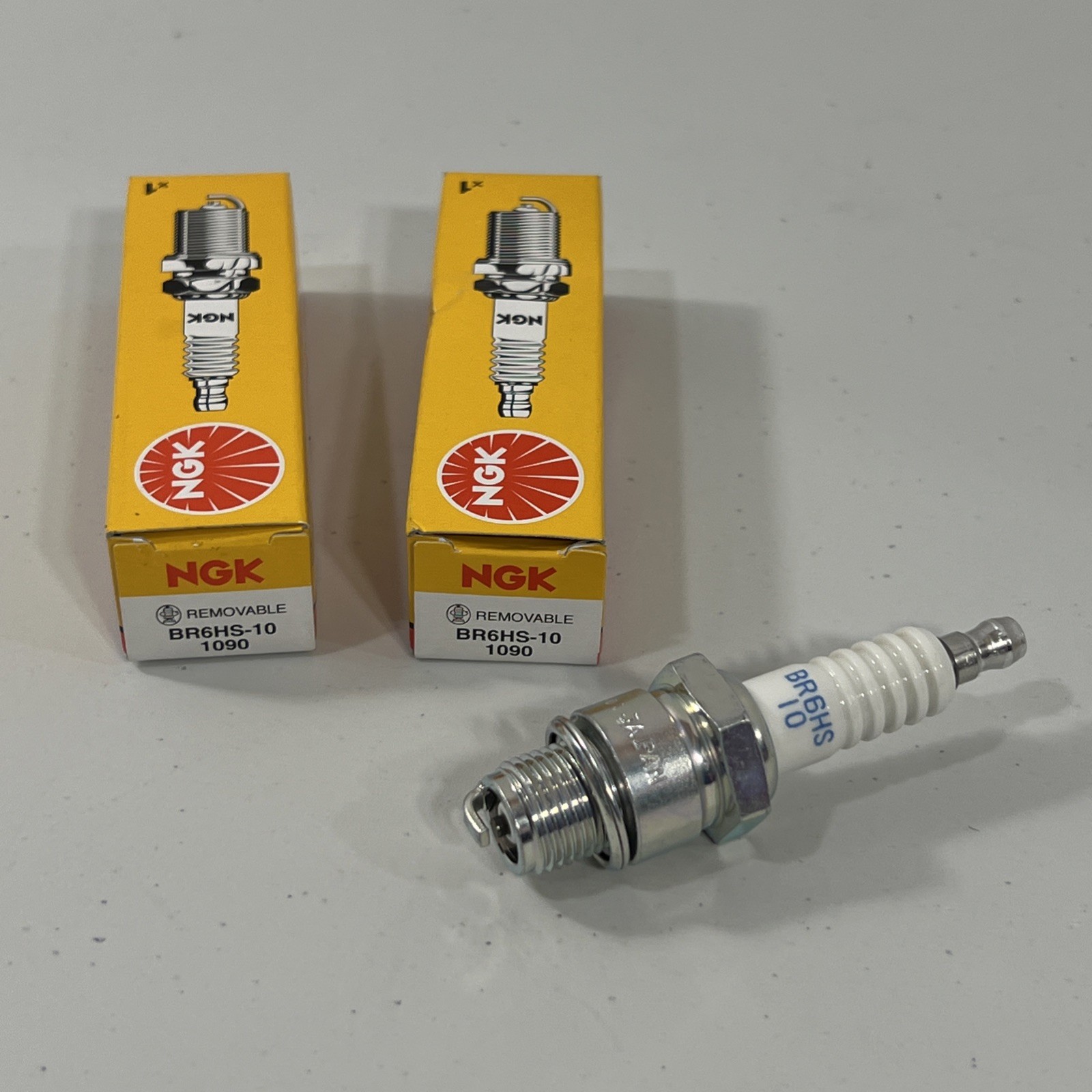 Genuine Authentic NGK 1090 BR6HS-10 Nickel Spark Plug Removable Tip