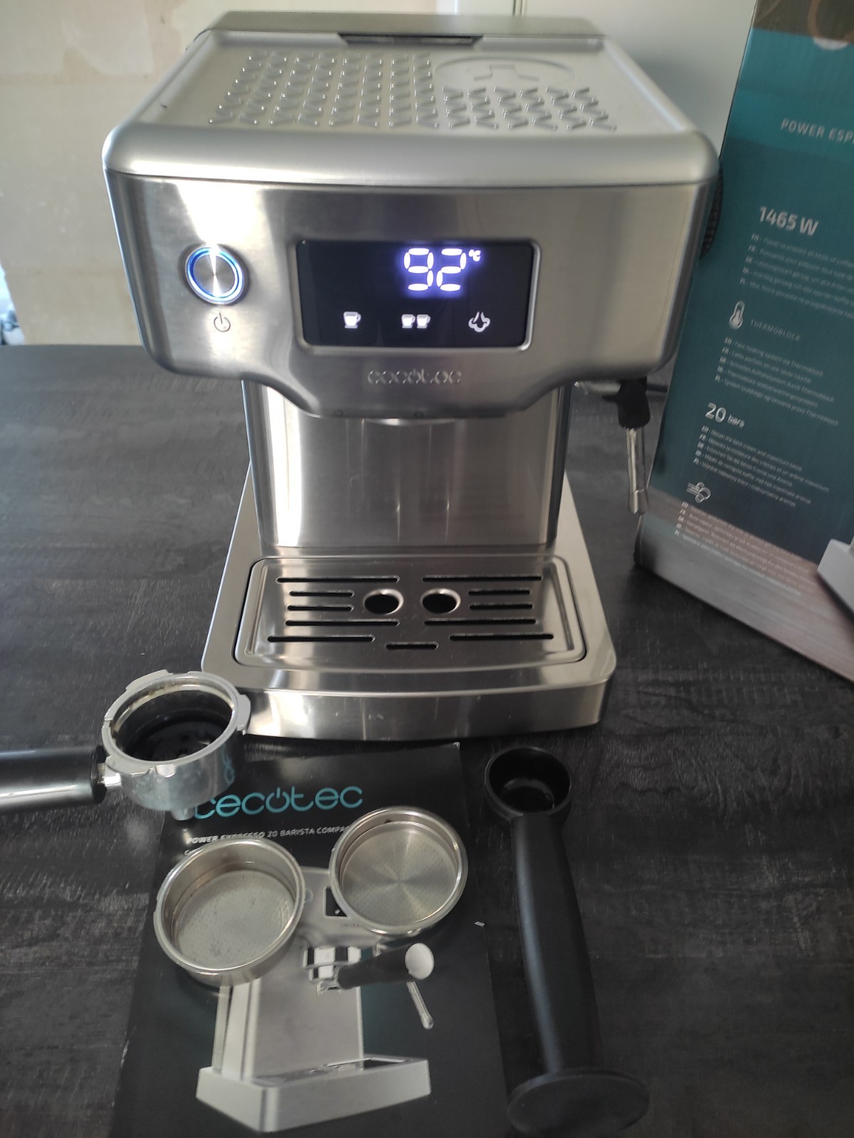 Cafetière Cecotec Power expresso 20 pour savourer un authentique café de comptoir matinal