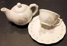 PRECIOUS MOMENTS "Our Friendship Hits The Spot" Mini Tea Pot Cup 1989 Vintage