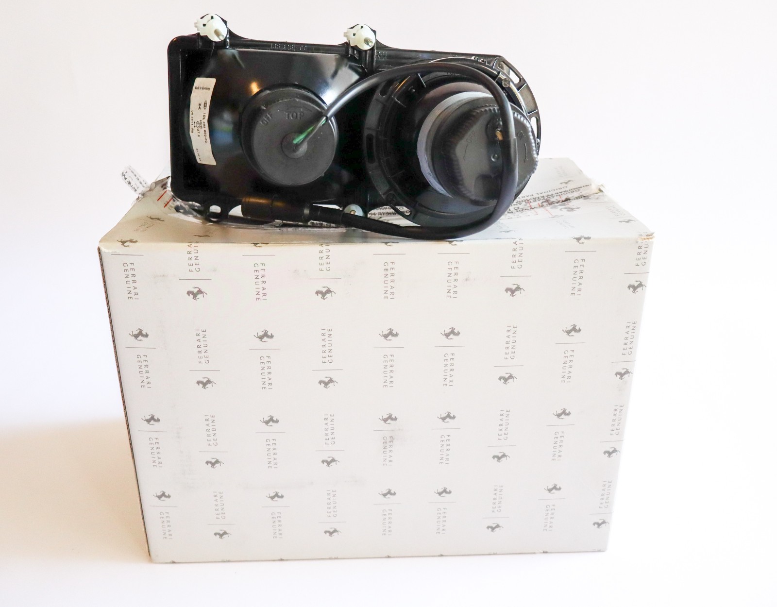 Ferrari 348/355/456/F40/Mondial Genuine RH Headlight - 133080