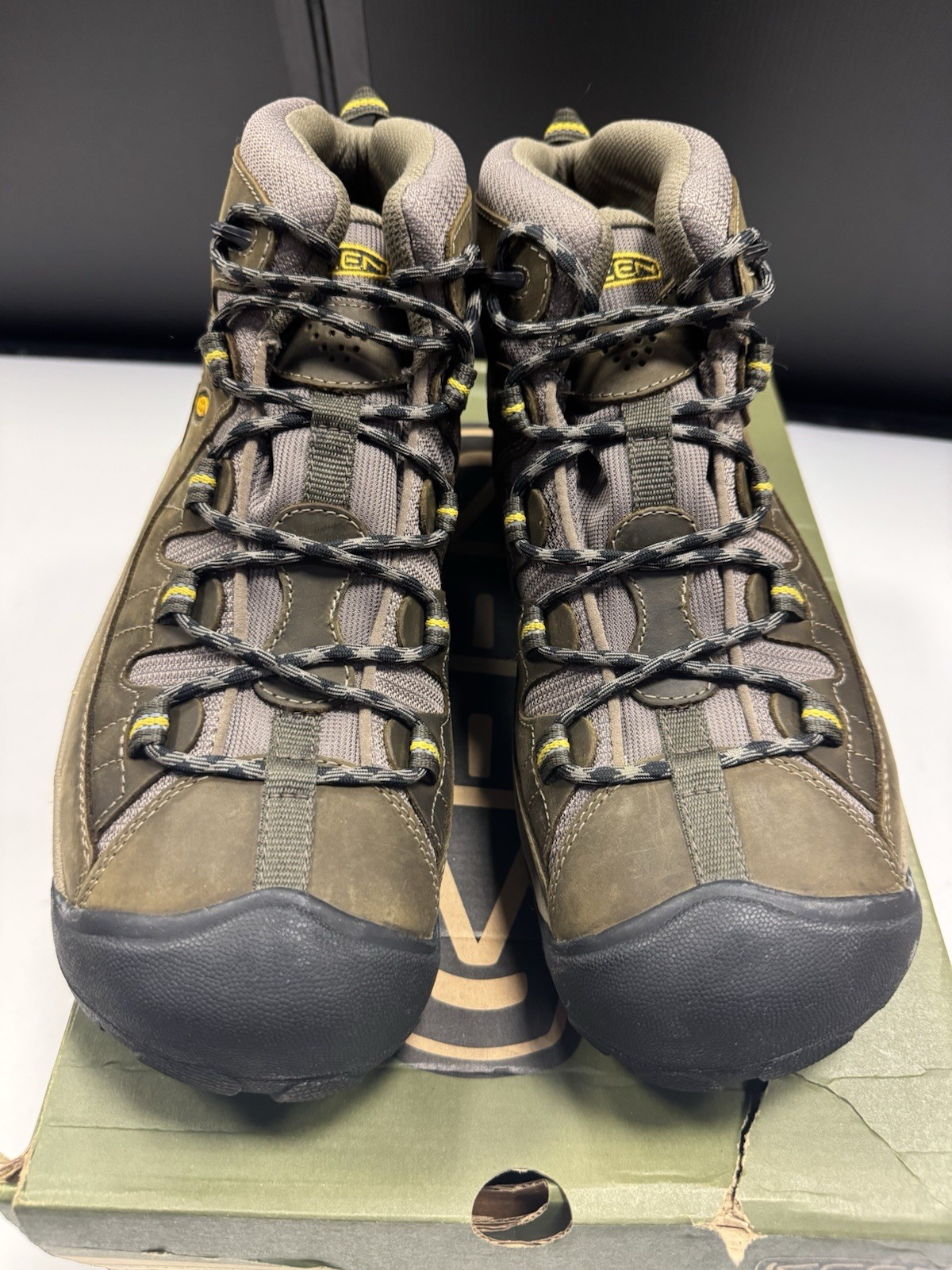 Stivali casual Keen Targhee II Mid impermeabili da trekking uomo giallo oliva 10 5 nuovi con scatola