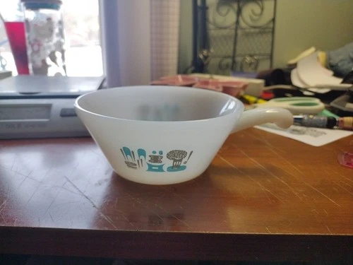 Vintage Royal USA, Fire King, MCM, Atomic Era Handled Milk Glass Bowl/Cup