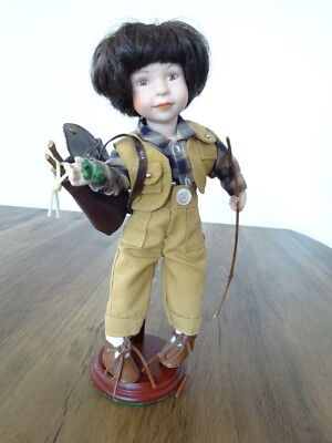 Sammlerpuppe Vintage Porzellankopf weicher Körper Puppenständer 23 cm (9874)