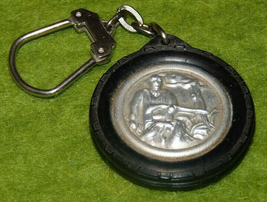 Antique Longchamp Gien Hunting Dog Tobacco Keyring