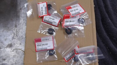New HONDA  CRF 125 CRF 110 CBR 125 Side Cover Panel Rubber   OEM 83542-KPN-900