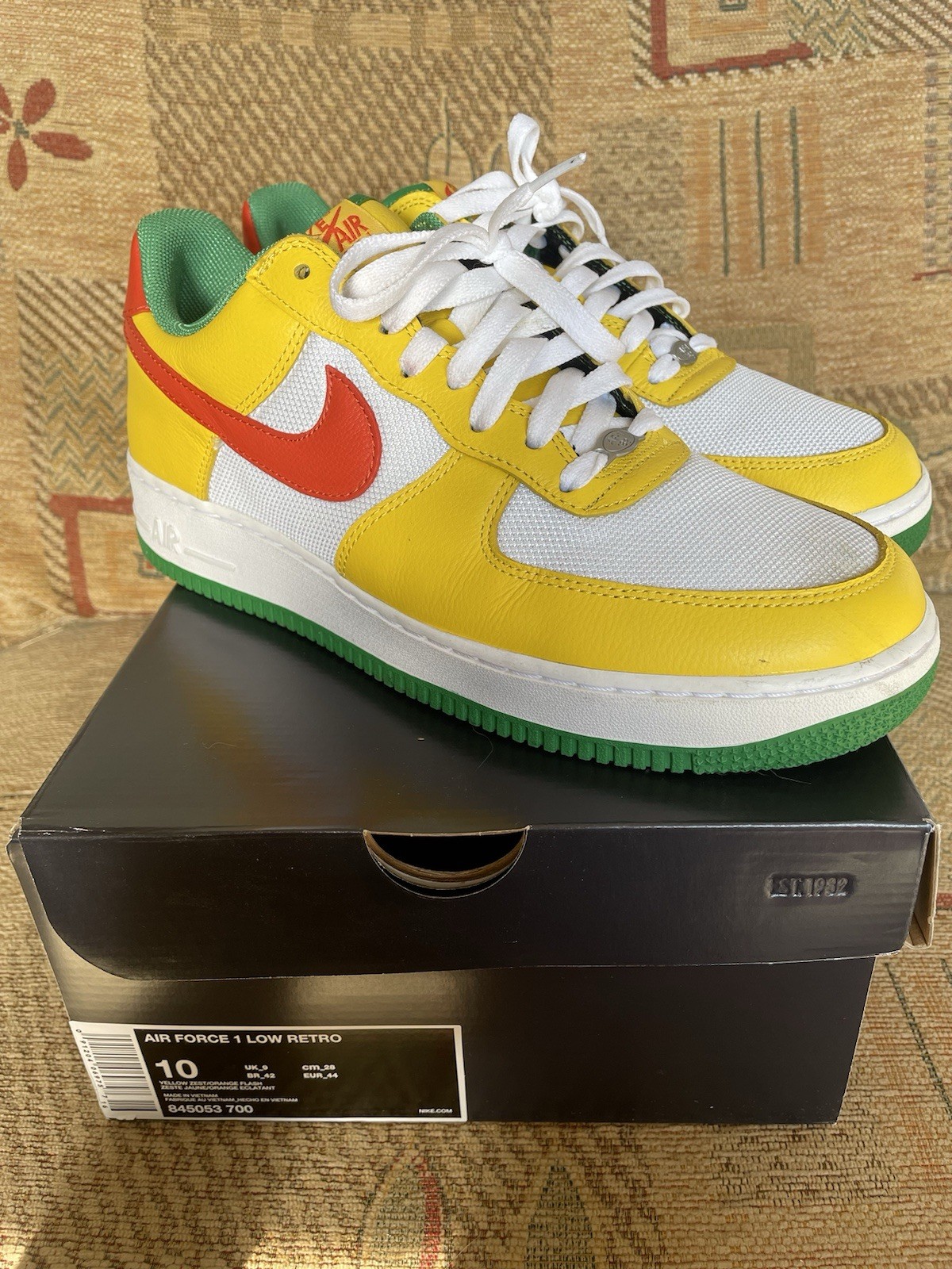 Nike Air Force 1 Retro Carnival Yellow, 2017 Notting Hill, UK 9/US 10 845053-700