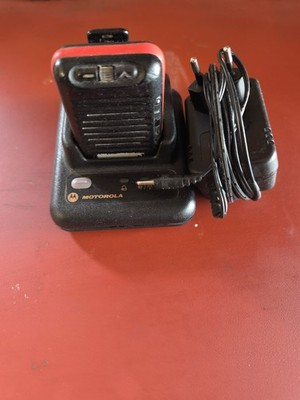 Motorola Skyfire II BOS 4m Firmware .04 Funkmeldeempfänger FME Set mit Ladegerät