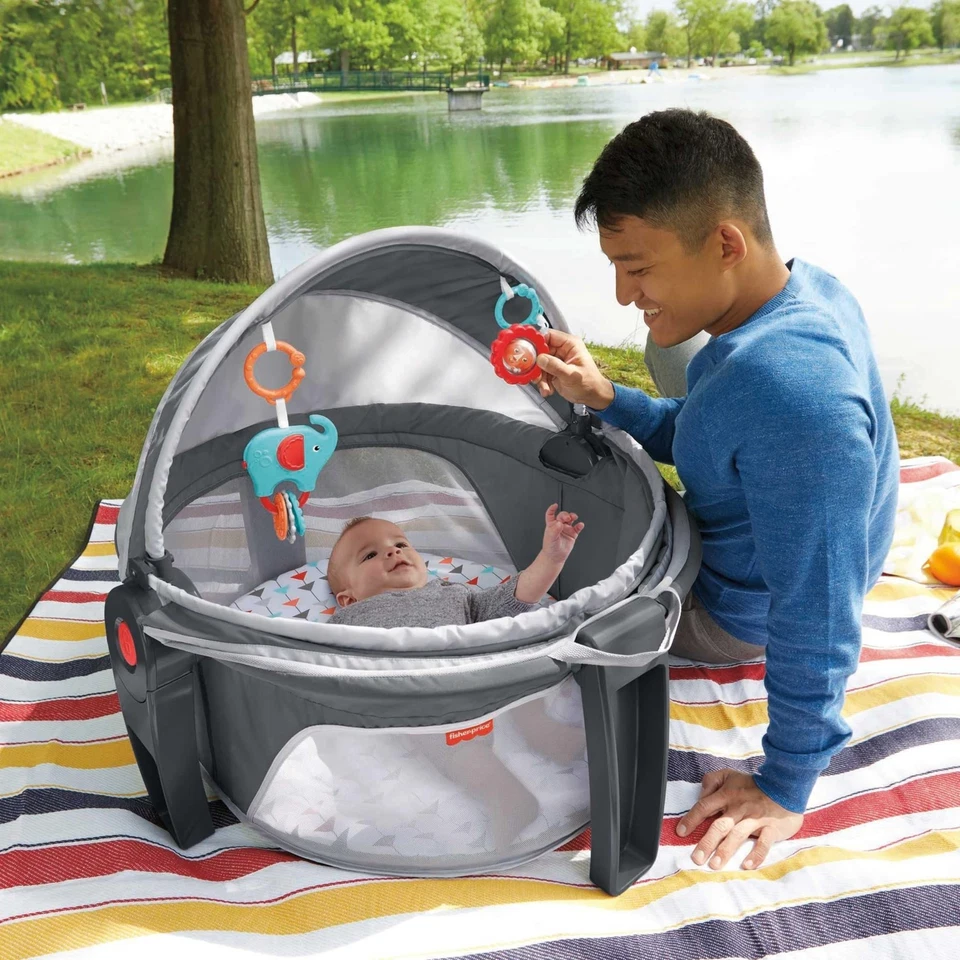 	Cuna portátil Fisher-Price on-the-go cúpula para bebé espacio de juego de viaje con	 Foto 3 de 4