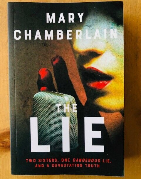 The Lie by Mary Chamberlain PAPERBACK - Image 2