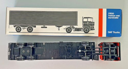 Lion Car 1/50th Scale No. 59 DAF 2800 Tractor Trailer Euro Trailer - Picture 7 of 7