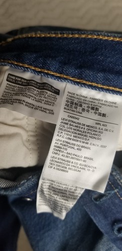 NEW Levi's Wedgie Fit Womens Jean's 32 Distressed Raw Hem Button Fly Med Wash - Picture 15 of 17