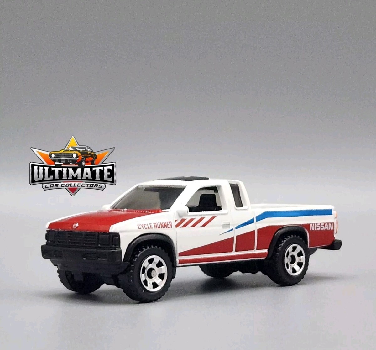 1995 Nissan Hardbody D21 Pickup Collectible 1/64 Scale
