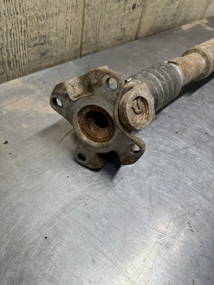 13-18 Dodge Ram 2500 4x4 6,7 L Cummins eje de transmisión delantero OEM Foto 2 de 4