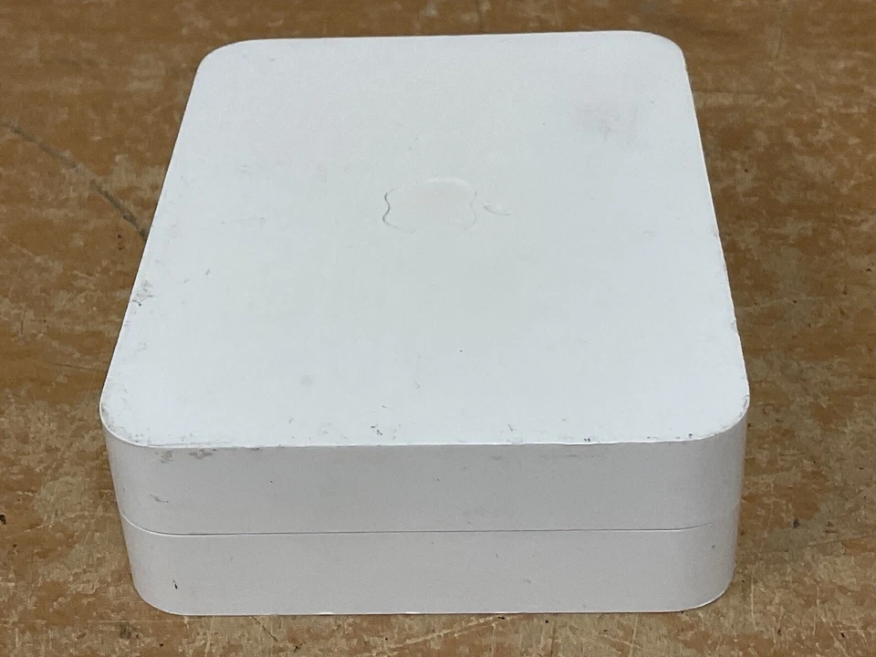 Apple A1096 Cinema Display Power Supply Adapter 65W Monitor Cable - Image 3 of 4