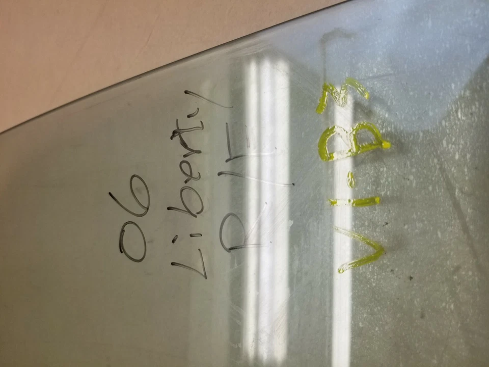 2006-2007 Jeep Liberty Door Window Glass Factory OEM Front Right Foto 2 de 3