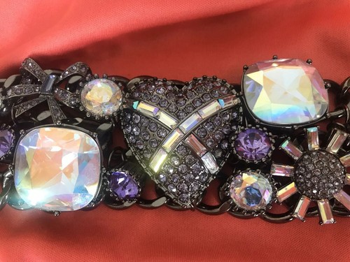Betsey Johnson Violet Lavender Purple Crystal AB Cross My Heart Bow Bracelet - Picture 5 of 6