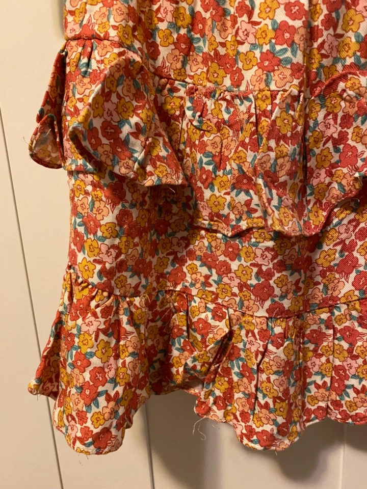 Falda Corta Jessica Simpson Niñas Volantes En Niveles Talla S/7 Roja/Naranja Floral Nueva Sin Etiquetas Foto 3 de 4