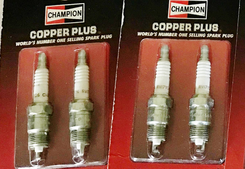Spark Plugs FORKLIFT BOBCAT CATERPILLAR GEHL HYDRA-MAC WELDER MILLER LINCOLN   