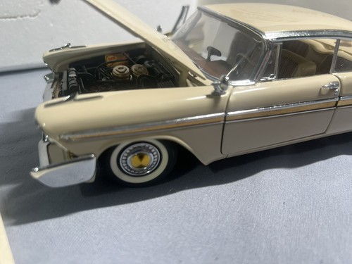 Danbury Mint 1:24 1958 Plymouth Fury Hardtop Buckskin Tan - Picture 4 of 20