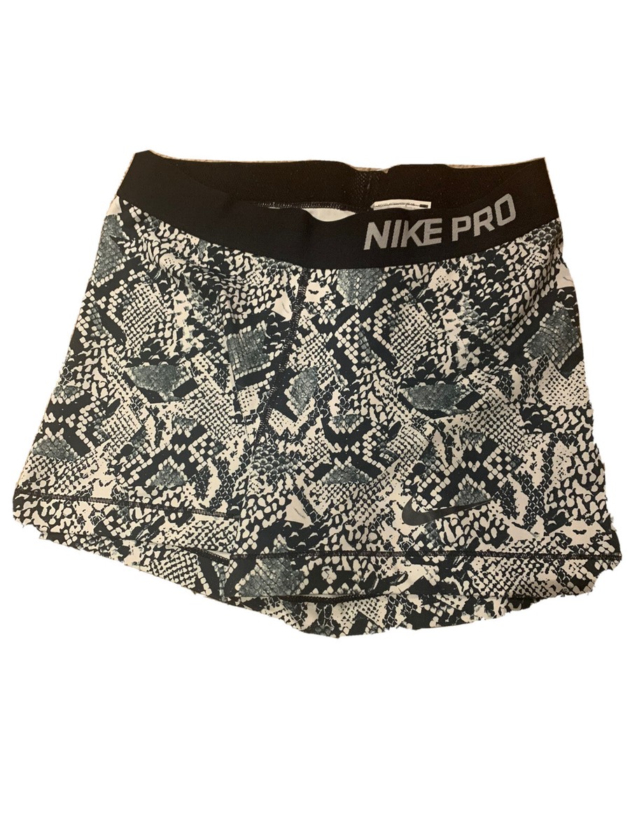 nike pro shorts women medium