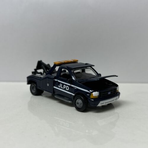 2000 00 Ford F-450 Tow Truck Collectible 1/64 Scale Diecast Diorama Model - Picture 2 of 5