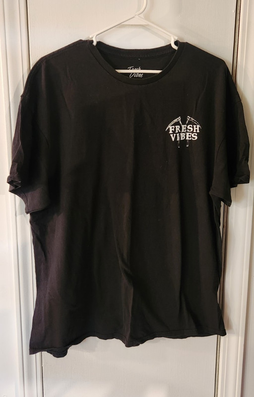 Fresh Vibes Men's XL Black Skeleton Skull Graphic Print Crew Neck T-Shirt