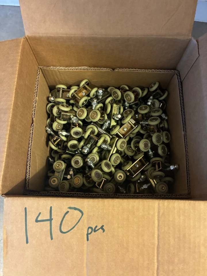 Venta a granel - Rodillos de puerta de bolsillo Stanley (140 disponibles) Foto 2 de 4