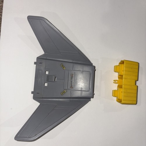 GI Joe 1986 Conquest X-30 Replacement Part Exhaust Tail Rear Wing Panel Lot - Picture 1 of 3