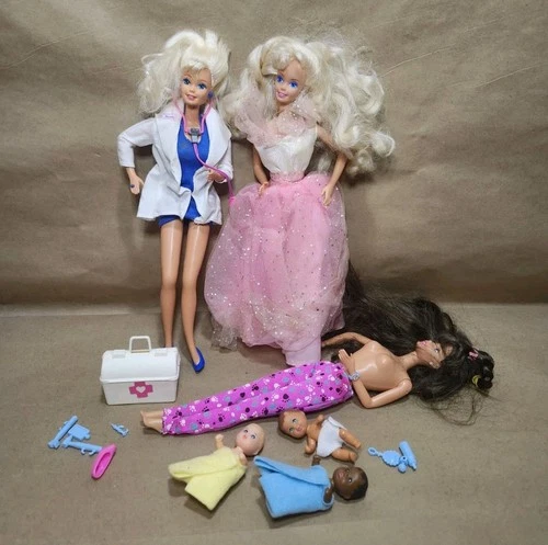 Vintage Barbie Dolls w/Accessories 1966 1973 90s Dr Barbie Krissy Twinkle Lights