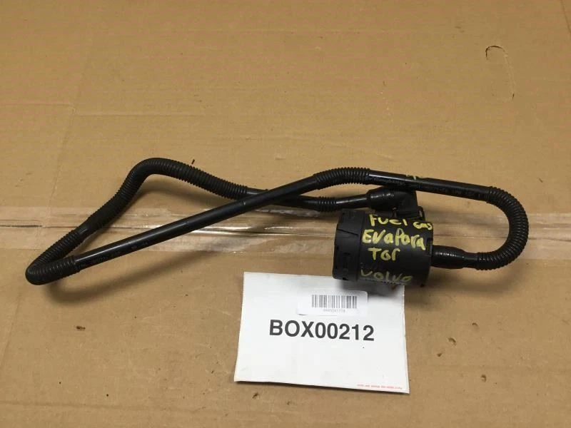 Volvo S40 2006 válvula de vapor de gas combustible OEM+ Foto 4 de 4