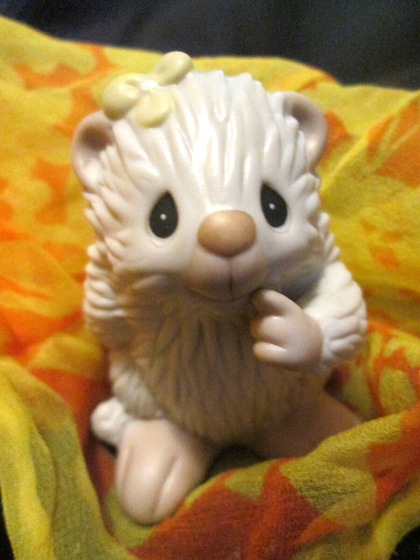 95 Precious Moments Figurine BC951 Making A Point To Say You're Special Hedgehog