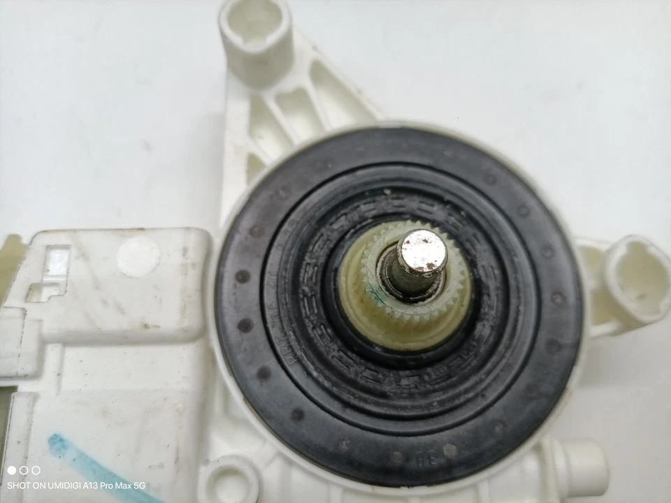 09-20 Dodge Journey Front Rear Left Door Window Motor 0130822475 OEM - Image 4 of 4