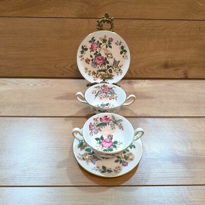 Wedgwood Charnwood Suppentassen und Untertassen x 2
