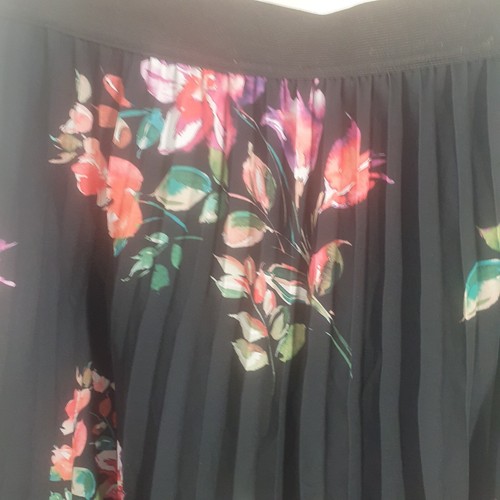 Rockmans Pleated Floral Skirt Sz 10 - Picture 5 of 6