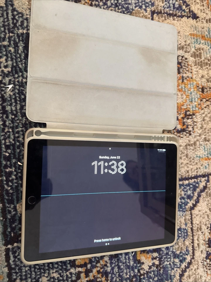 Apple iPad Air  6th Gen Wi-Fi 32GB Space Grey With Case/cover /Apple Pencil - Image 2 of 4