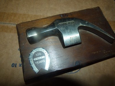 ANTIQUE TOOL S   STANLEY PLANE CO 100 YEAR ANNIVERSARY HAMMER HEAD PLAQUE