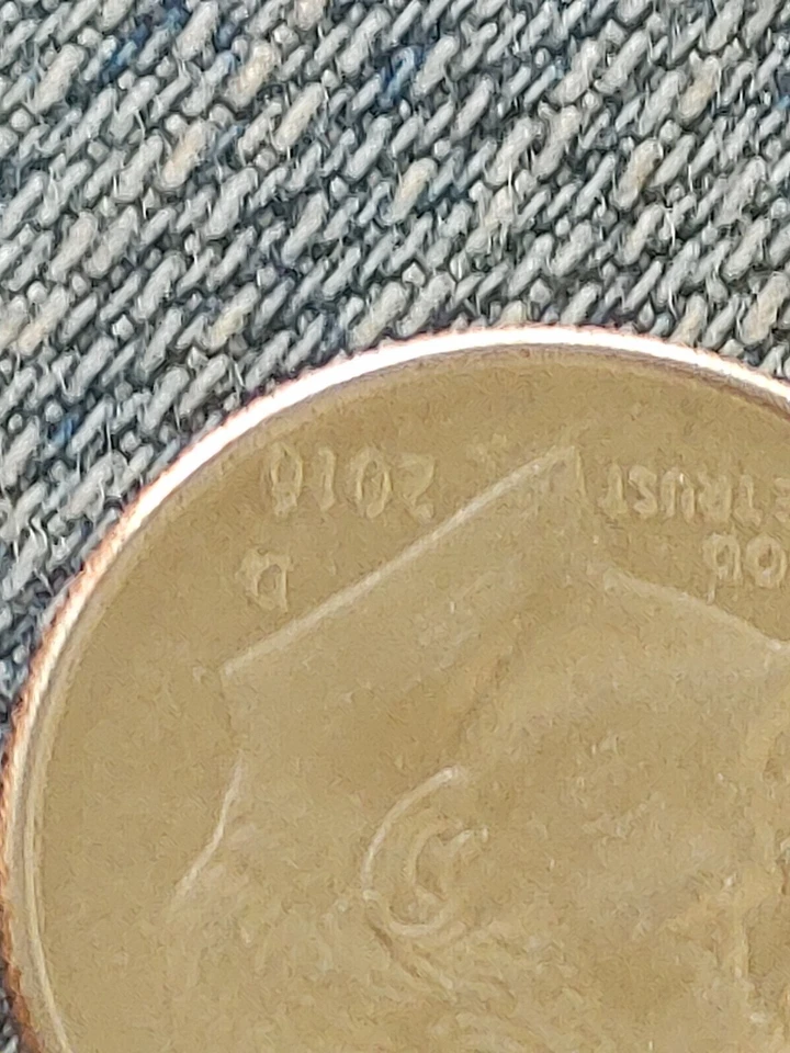 Double Died 2016 Dime With 2 Years, 2 Mint Marks And 2 Eye Balls Even - Image 4 of 4