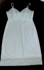 Vintage Van Raalte Suavette Nylon Turquoise Full Slip With Lace Size 10