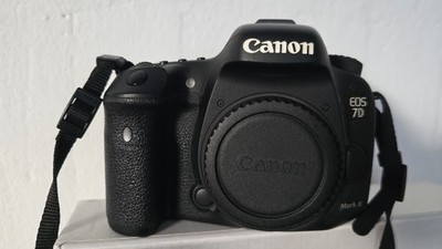 Canon EOS 7D Mark II Kamera Top Zustand!