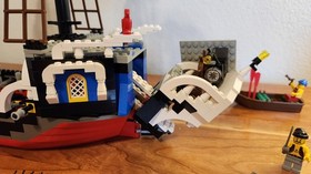 LEGO System: Red Beard Runner Pirate Ship (6289) - Complete W Instructions & Box