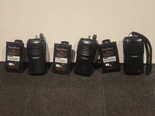 3 Blackbox  UHF  430-470 MHz 1   2-way Radio With Battery Packs