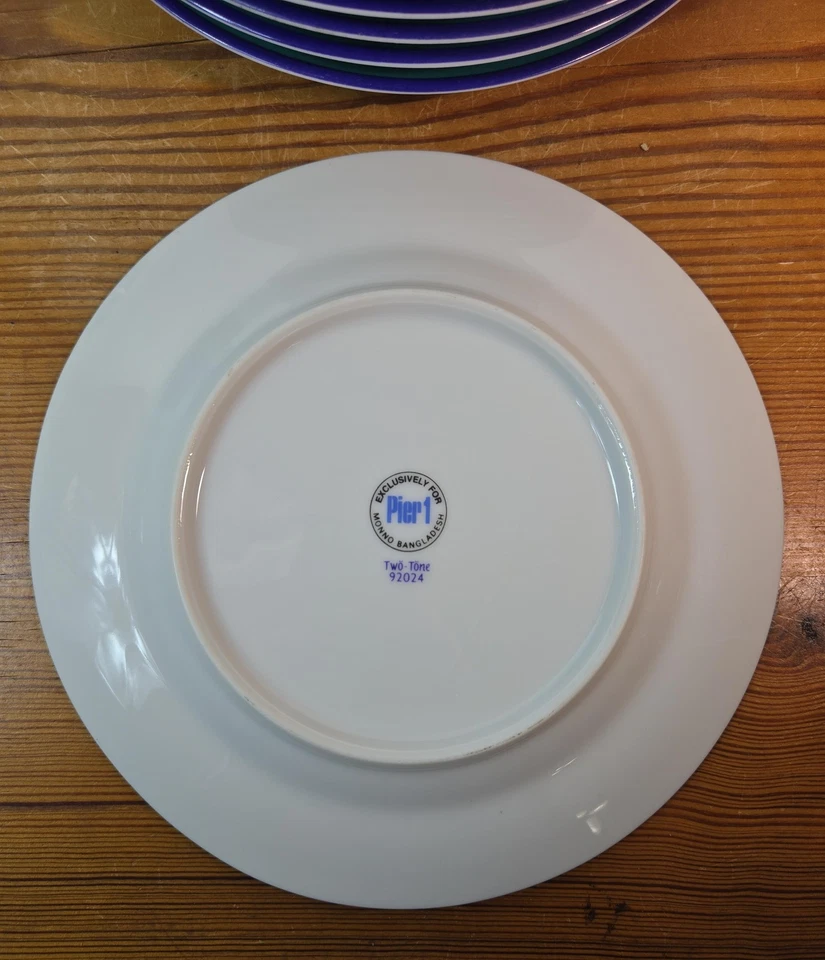 Pier 1 Two-Tone 92024 Dinner Plates Set of 6 Teal Green Blue Rim White Center - Image 4 of 4