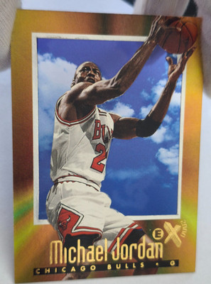 1996-97 SKYBOX EX-2000 GOLD HOLO MICHAEL JORDAN #9 E-X 2000 SUPER RARE Vintage