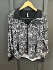 Lululemon Ventilated Running Full-Zip Zip in Hoodie Jacket Women  s size 6 Floral