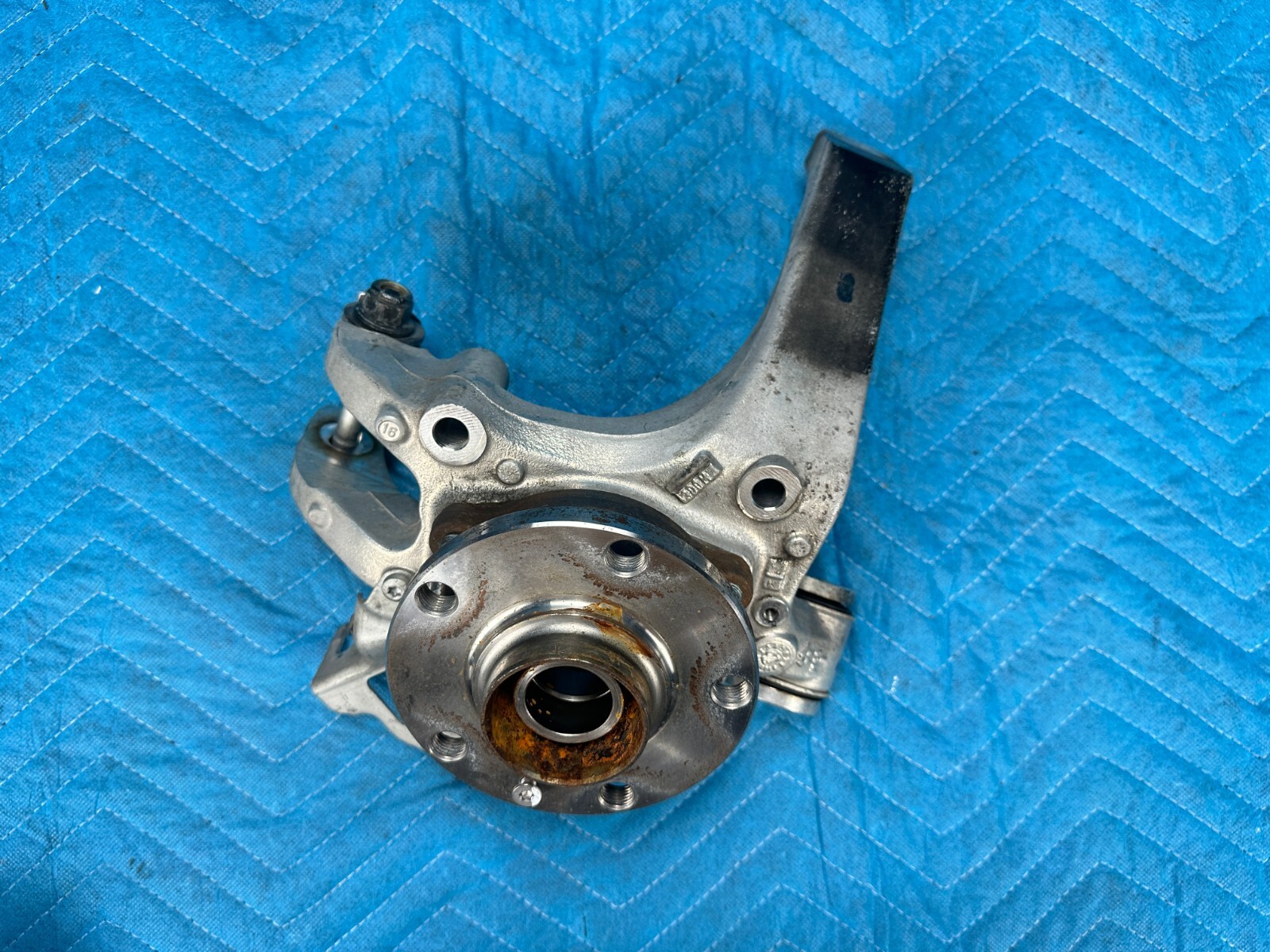Bentley Cont Flying Spur Rear Knuckle Spindle Driver's Side 29k 2006-2012 OEM